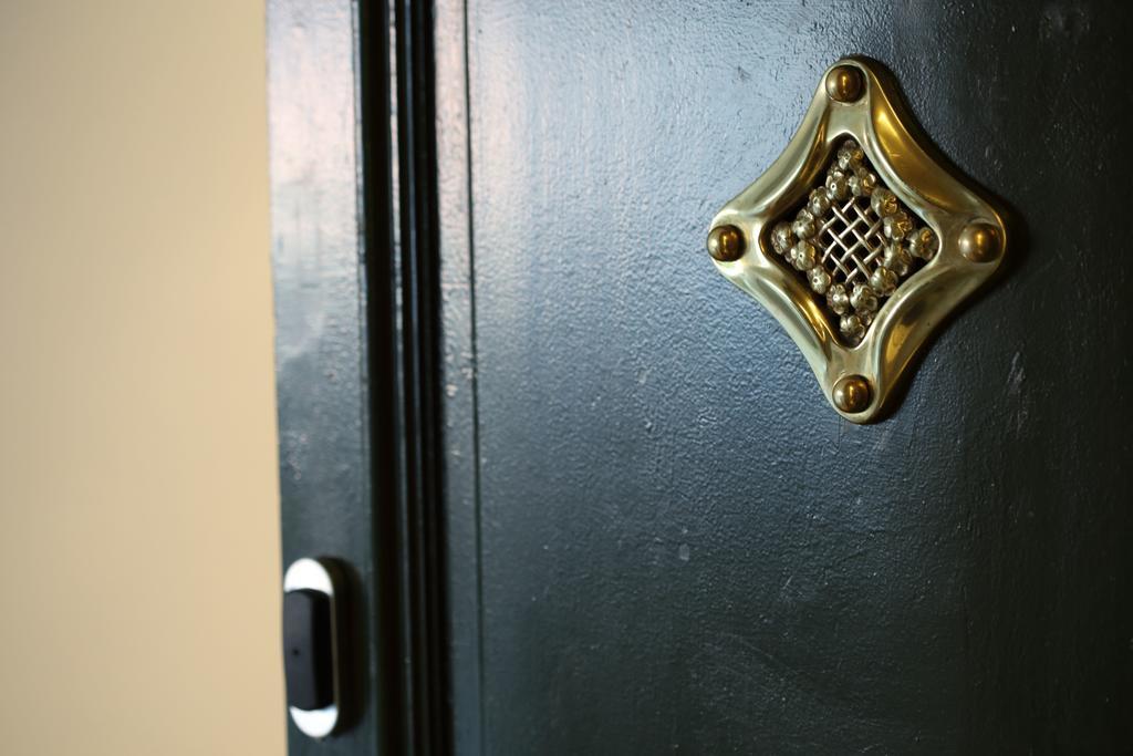 Apartaments Placa Del VI ชีโรนา ภายนอก รูปภาพ