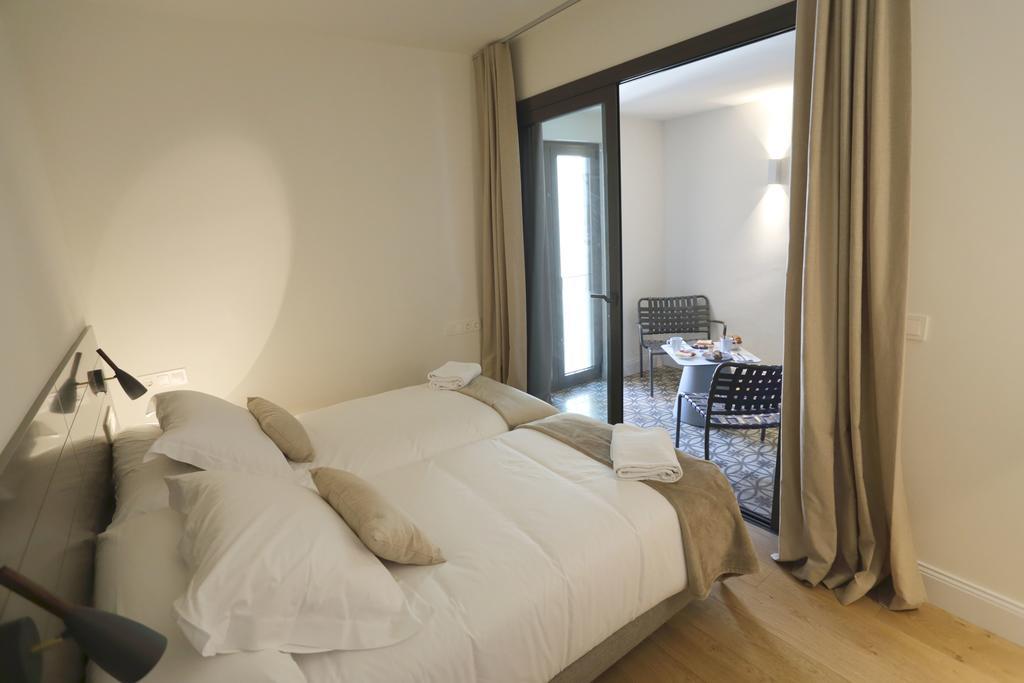 Apartaments Placa Del VI ชีโรนา ภายนอก รูปภาพ