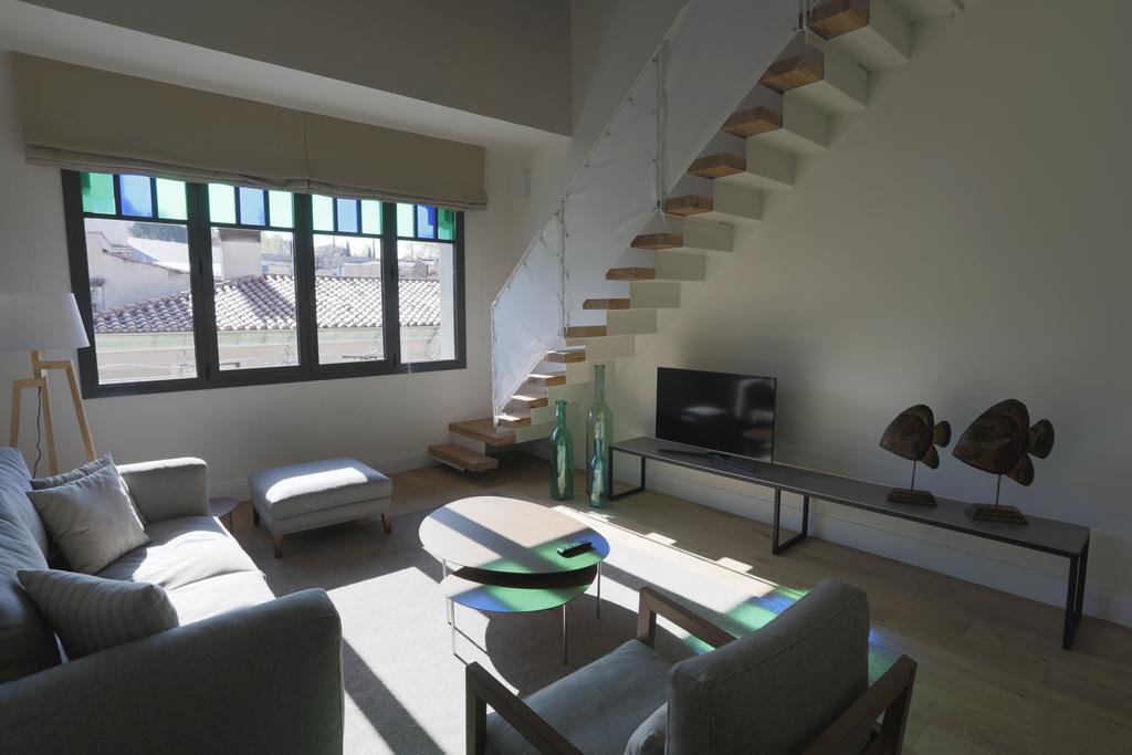 Apartaments Placa Del VI ชีโรนา ภายนอก รูปภาพ